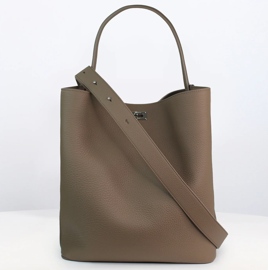 ODEON BUCKET BAG
