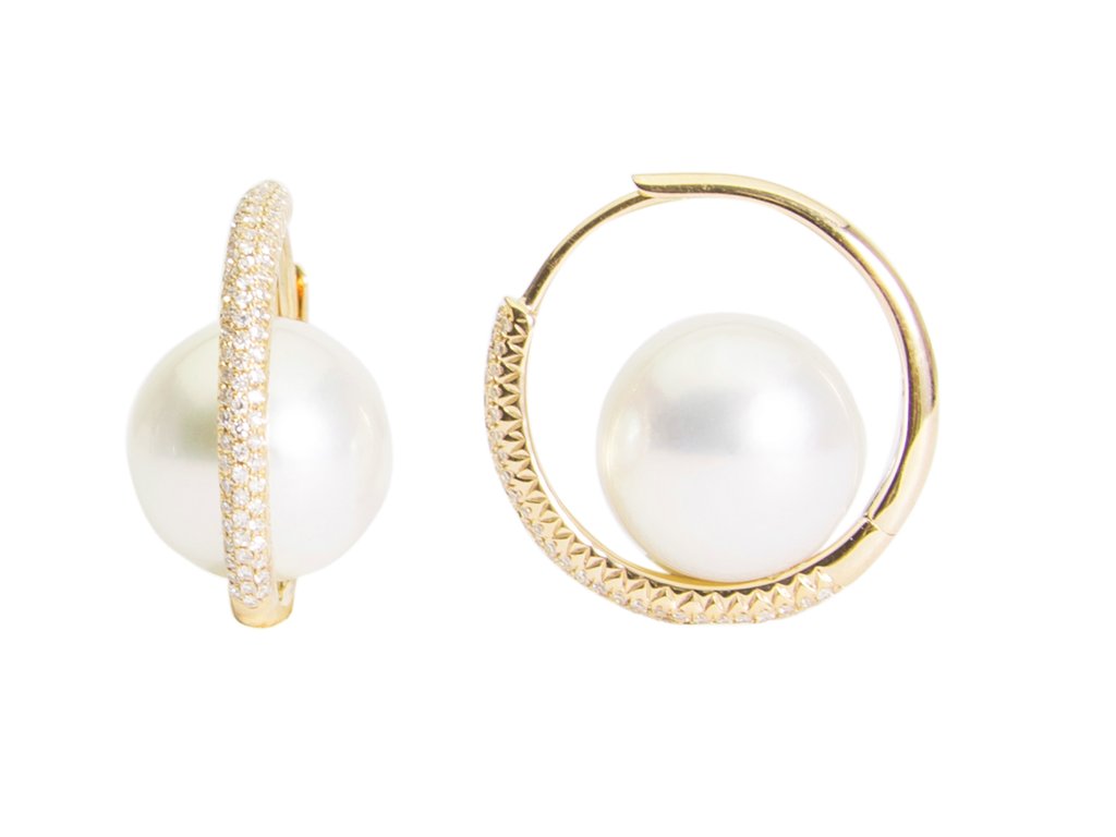Australian pearl hoops