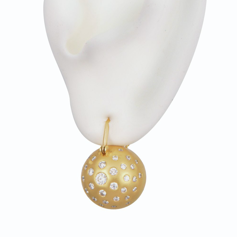 Diamond Sprayed Globe flying earrings